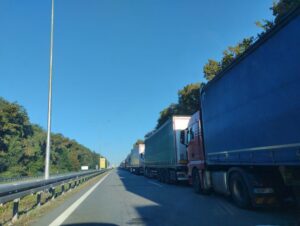 Montenegrin truck drivers end the blockades of the border terminals towards the Schengen Area