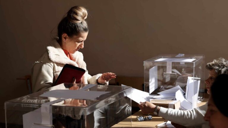 Bulgaria Schedules April Election as Interim Cabinet Assumes Power