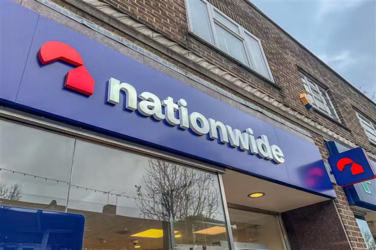 Nationwide hands customers &pound;100.
